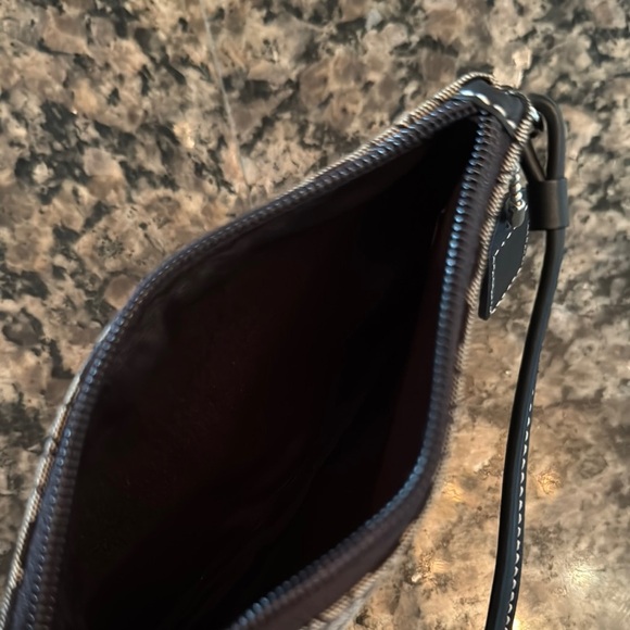 Coach Black and Gray Signature wrestler EUC - Picture 9 of 11